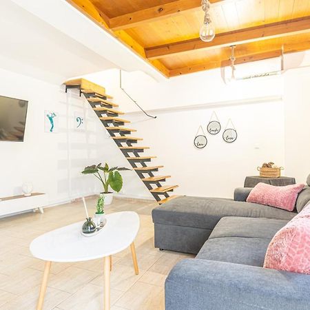 New Loft In The Heart Of City Center Heraklion  Bagian luar foto