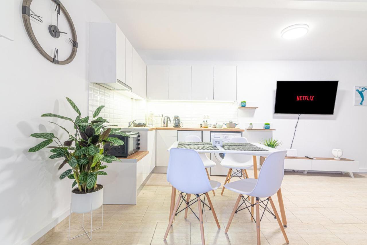 New Loft In The Heart Of City Center Heraklion  Bagian luar foto