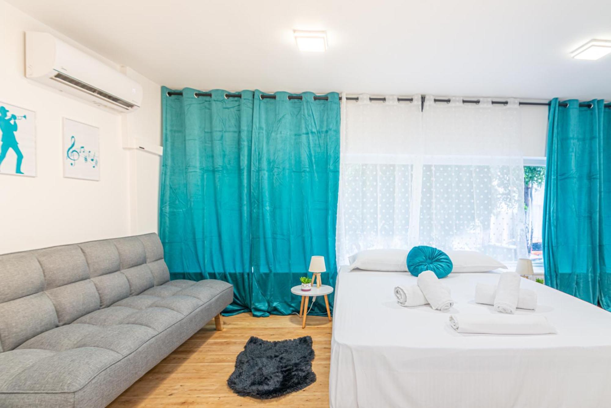 New Loft In The Heart Of City Center Heraklion  Bagian luar foto