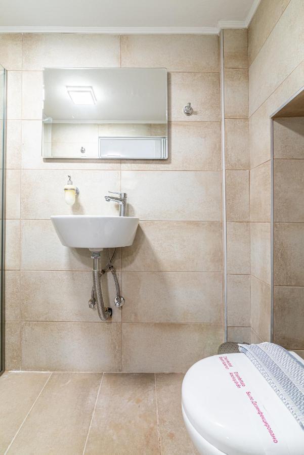 New Loft In The Heart Of City Center Heraklion  Bagian luar foto