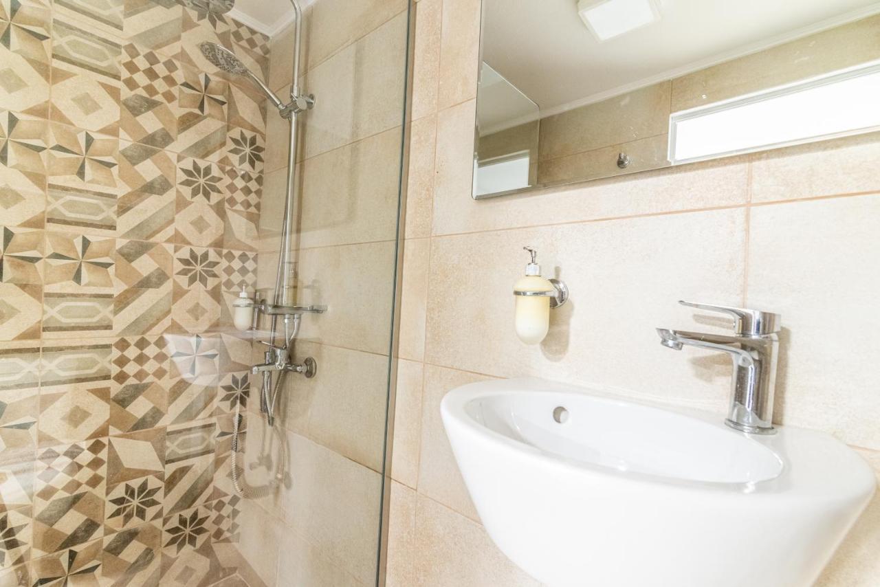 New Loft In The Heart Of City Center Heraklion  Bagian luar foto